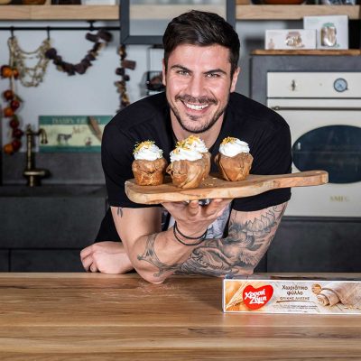 Αλμυρά Cupcakes με Χωριάτικο Φύλλο Ολικής από τον Άκη Πετρετζίκη