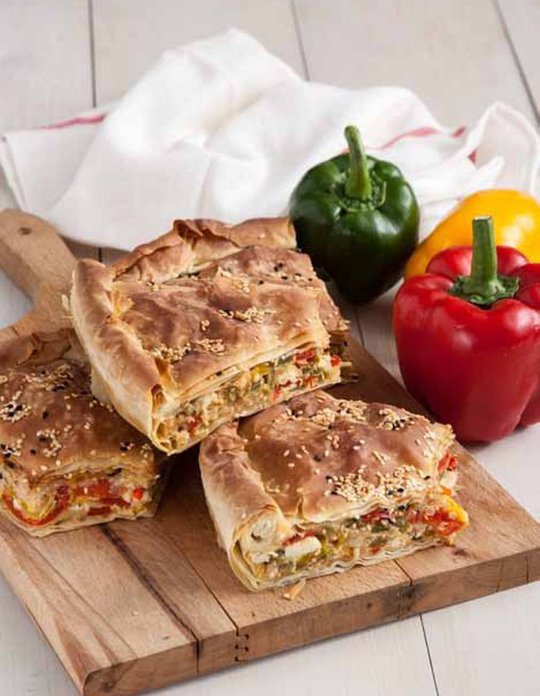 πιπερόπιτα με Χωριάτικο φύλλο Χρυσή Ζύμη